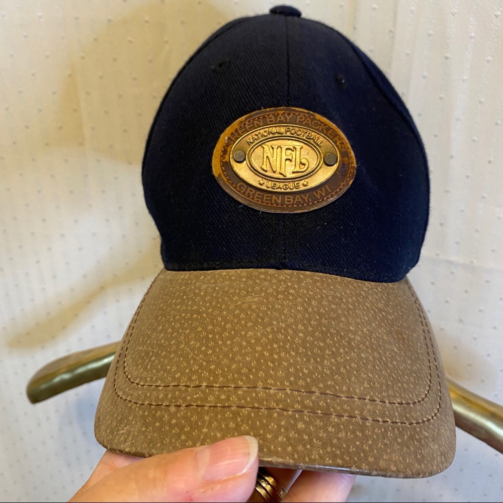 VTG Green Bay packer leather patch and brim hat